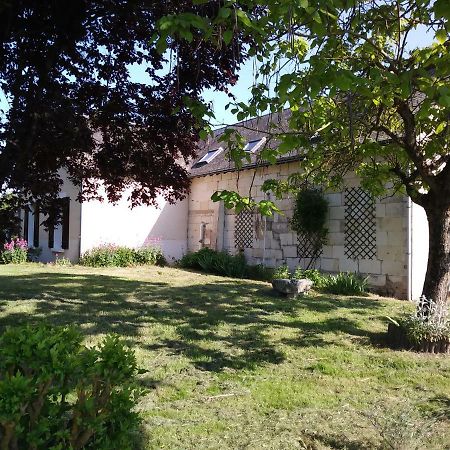 Les Hautes Mougonnieres Neuil Luaran gambar